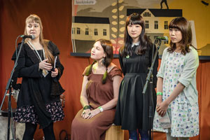 Mayu Saaritsa, Anu Aamu Aurora, Hikaru Cho (JP) & Yumi Fuzuki (JP), 2016. Kuva: Eino Ansio