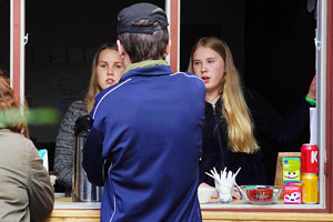 Runofestivaalikahvilassa, 2016. Kuva: Lauri Dammert