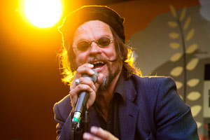 Mustat Silmät yhtyeen laulusolisti Jori Kalliola, 2016. Kuva: Teemu Juutilainen