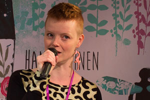 Runofestivaalin juontaja Päivi Haanpää, 2018. Kuva: Pekka Huttunen